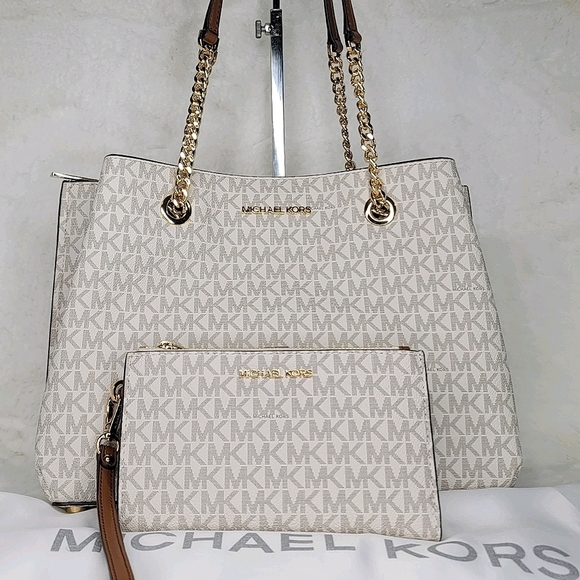Michael Kors Handbags - NWT Michael Kors 2 SET Shoulder Bag Purse Wallet Designer